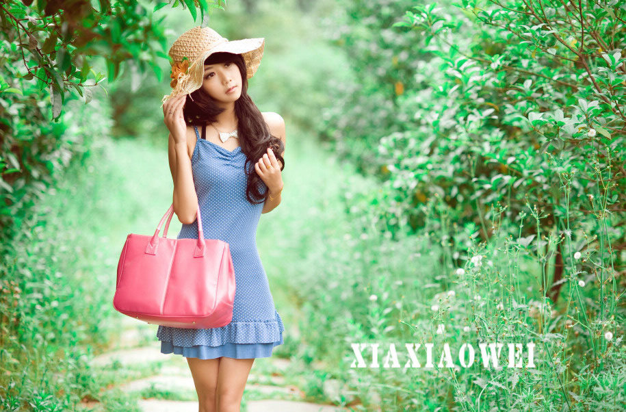 清纯迷人夏小薇户外唯美写真