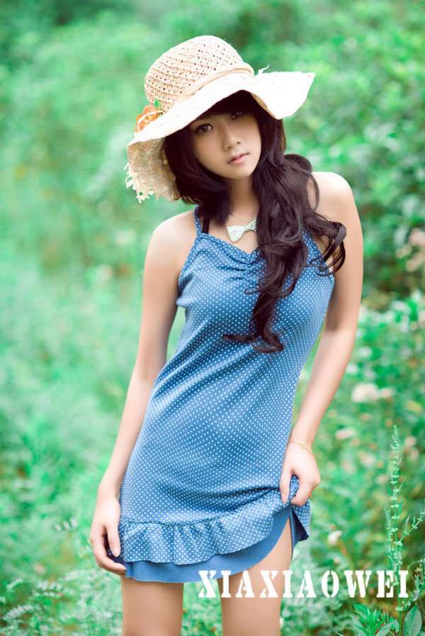 清纯迷人夏小薇户外唯美写真