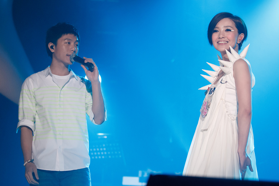 郭采洁新歌演唱会靓丽动人