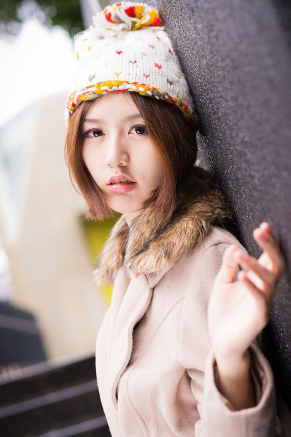 邻家可爱MM星彤迷人街拍写真