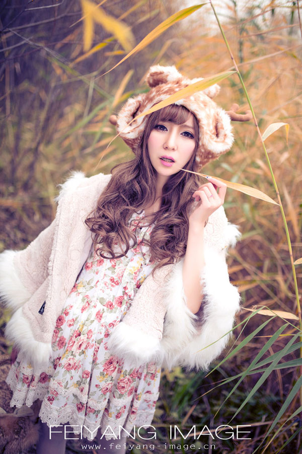 清纯美女深秋迷人甜美写真