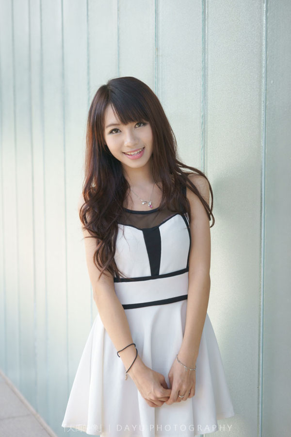 清纯可爱美女阳光迷人写真