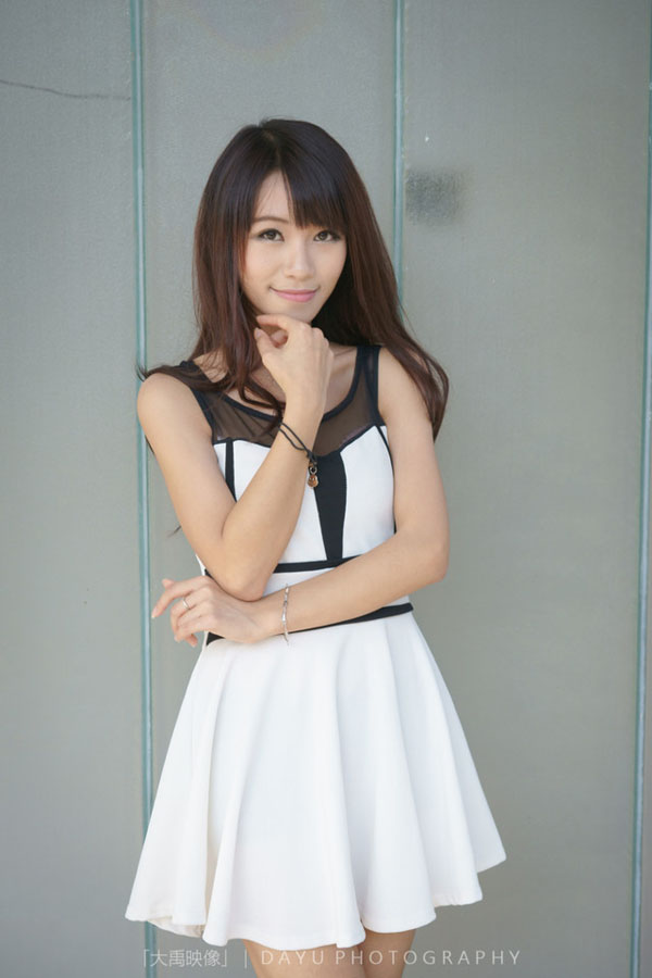 清纯可爱美女阳光迷人写真