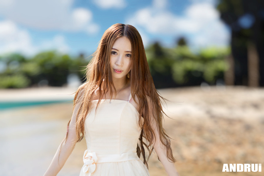 清纯养眼美女阳光迷人写真