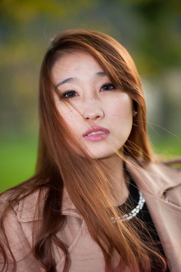 美女清纯外拍迷人写真