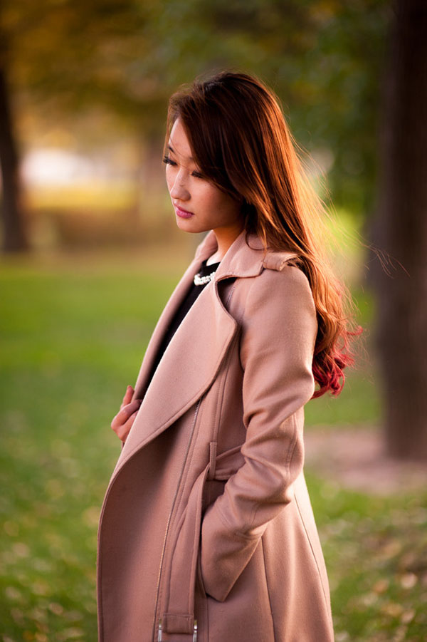 美女清纯外拍迷人写真