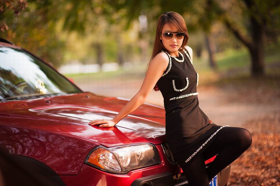 美女清纯外拍迷人写真