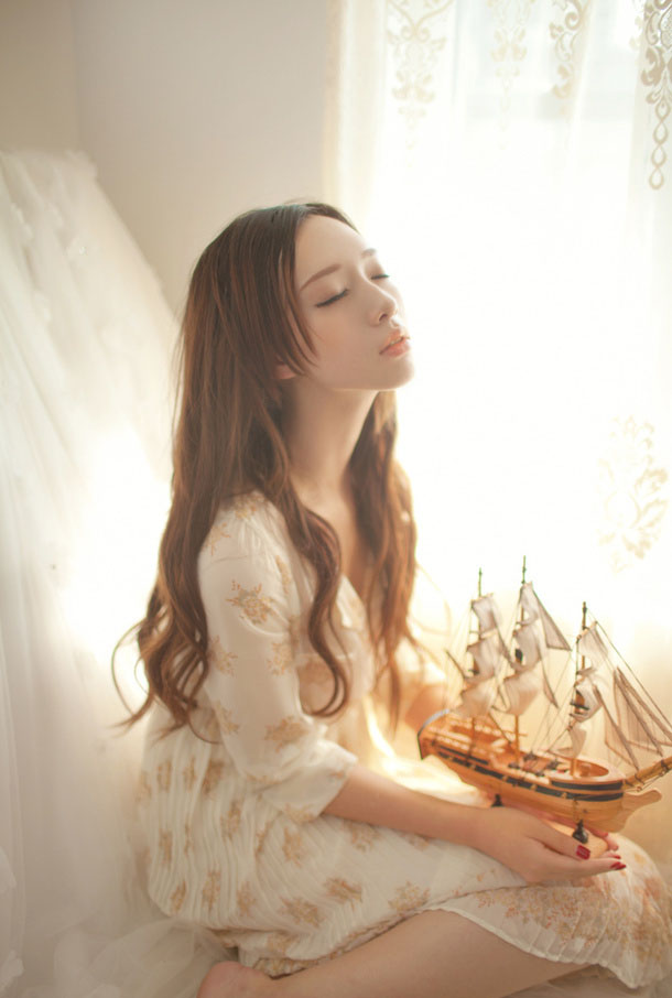 清纯迷人小魔女日记