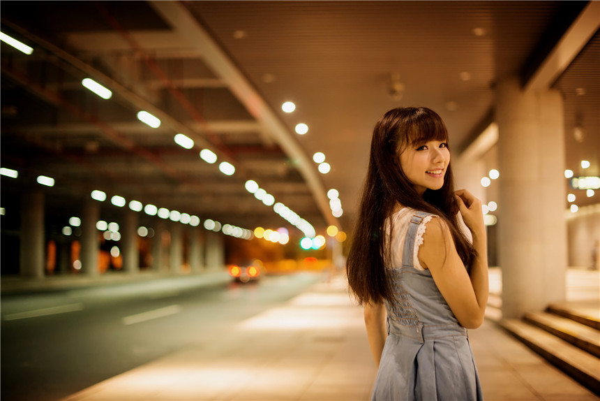 阳光美女琪琪唯美清纯写真