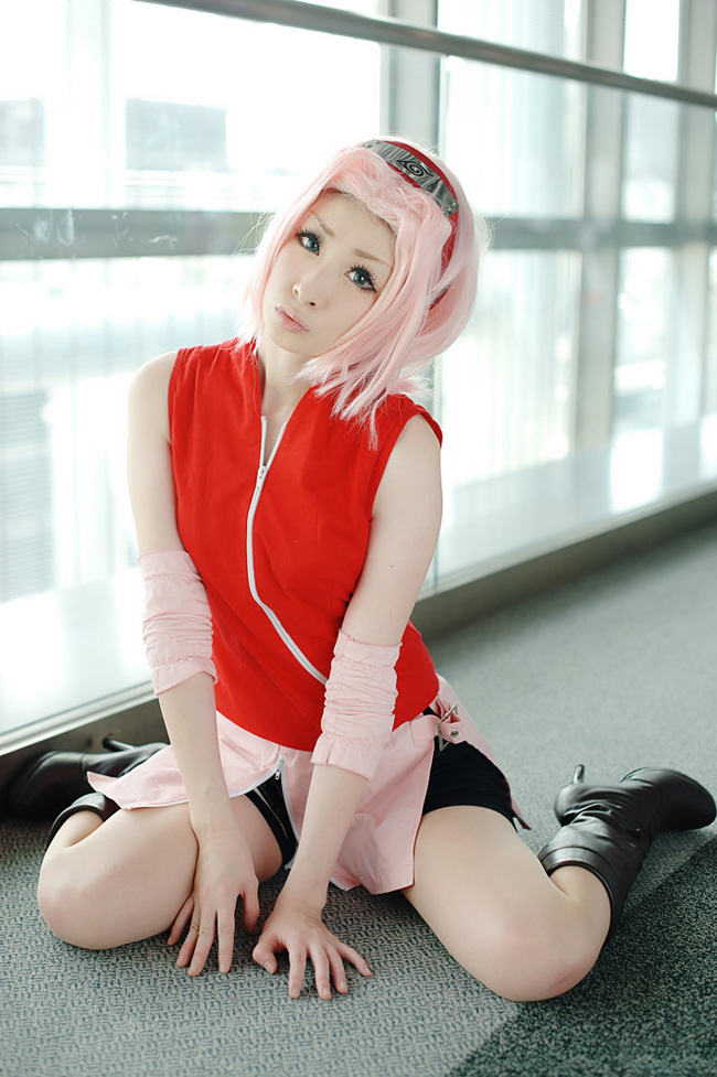 《火影忍者》小樱高清COS写真