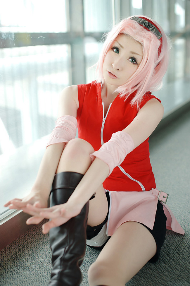 《火影忍者》小樱高清COS写真