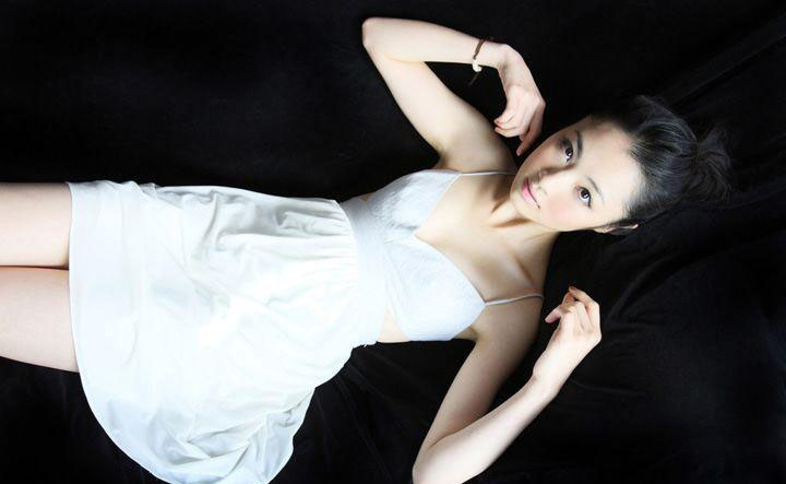 日本混血美女林丹丹写真