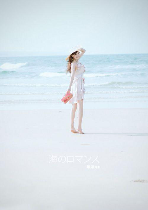 海边迷人的美眉