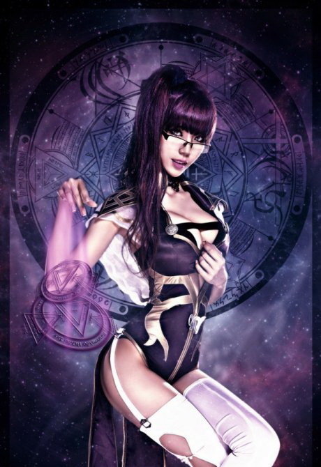 宅男女神叶梓萱扮处女座卡牌