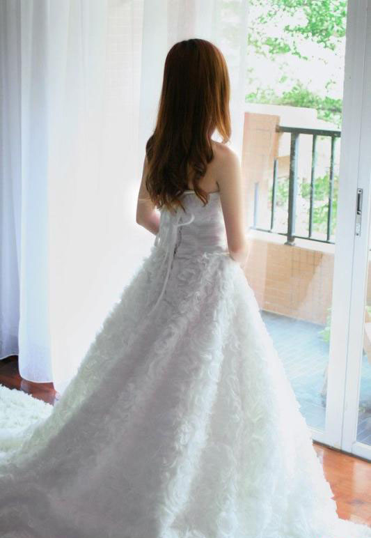 极品美女新年婚纱照