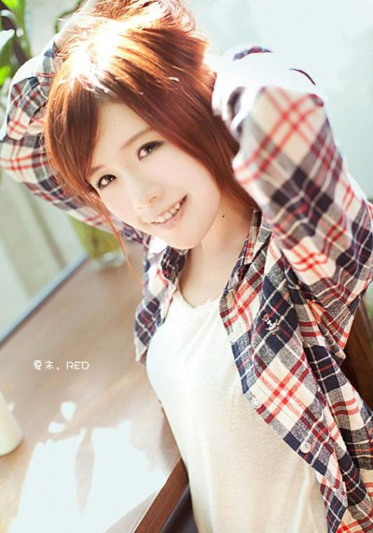 格子衫美眉清纯生活照