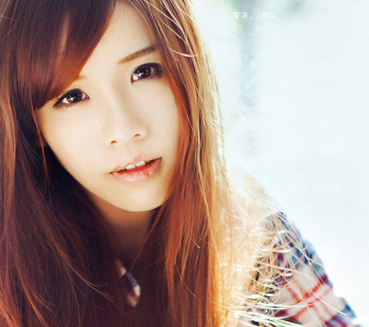 格子衫美眉清纯生活照