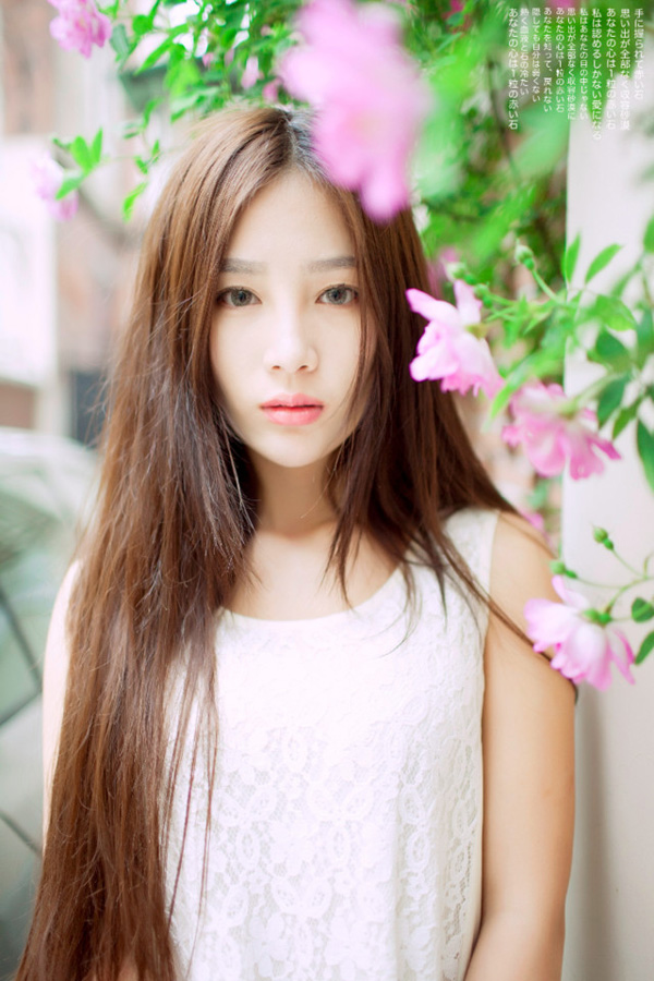 气质美女外拍清纯迷人写真