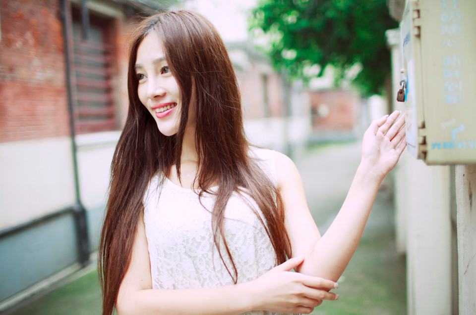 气质美女外拍清纯迷人写真