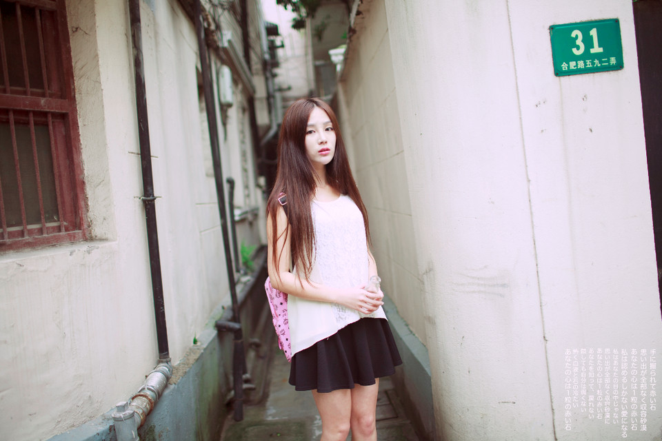 气质美女外拍清纯迷人写真