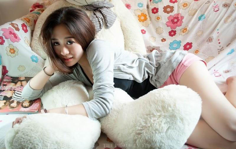 邻家甜美可爱女孩周末私房迷人写真