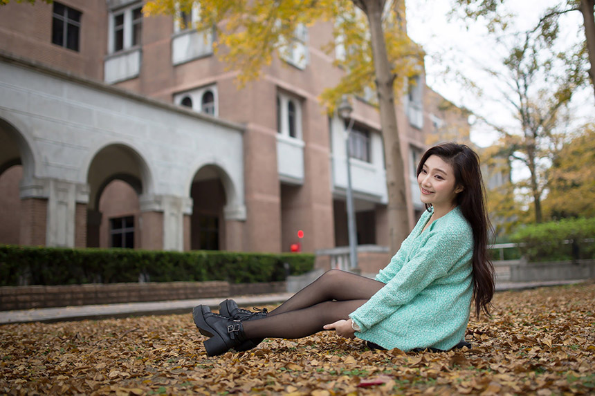 清新长发mm户外公园写真