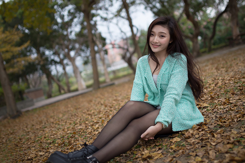 清新长发mm户外公园写真