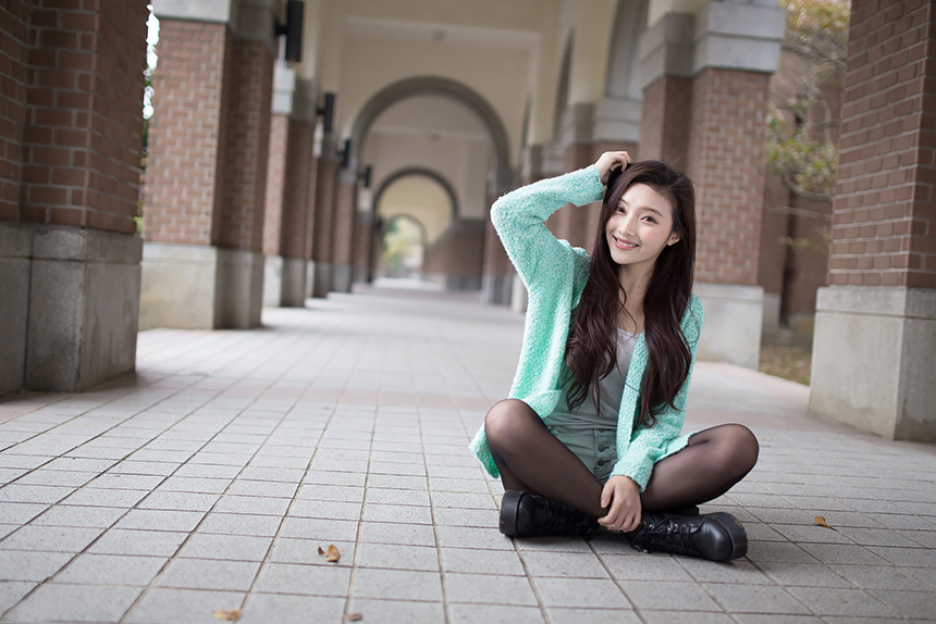 清新长发mm户外公园写真