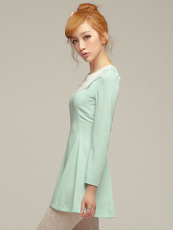 金发美女碎花裙清新写真