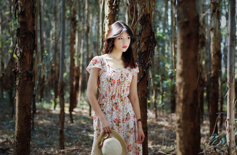 丛林深处的美女