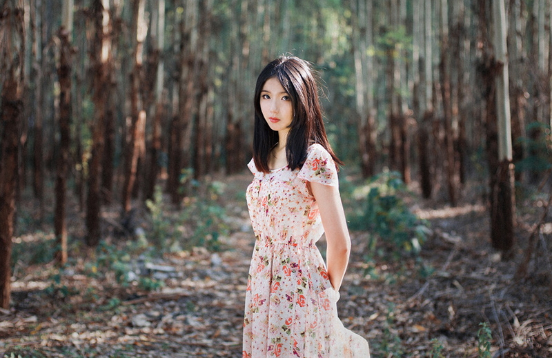 丛林深处的美女