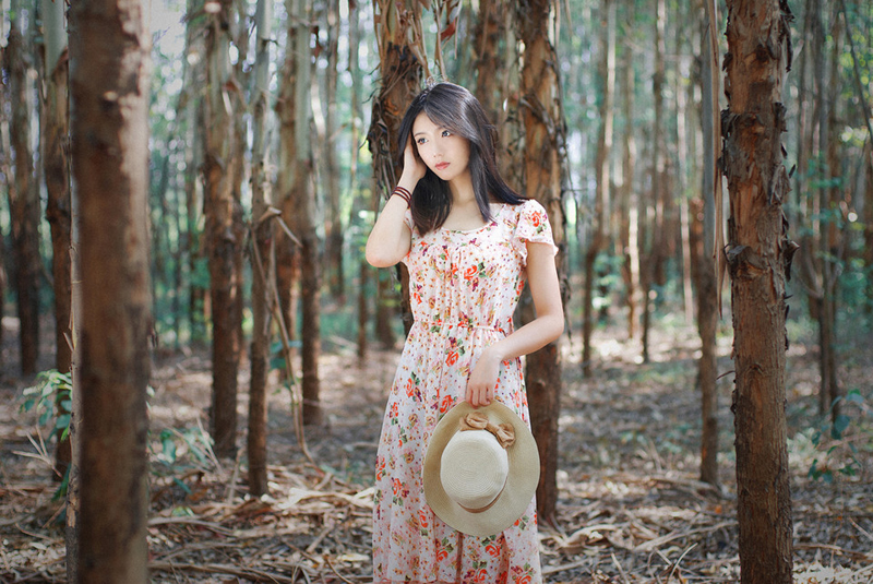 丛林深处的美女