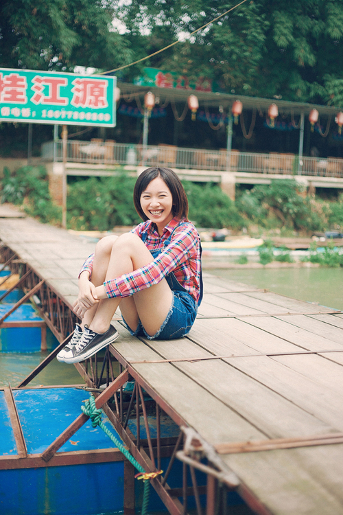 清纯校花夏日午后的唯美笑容