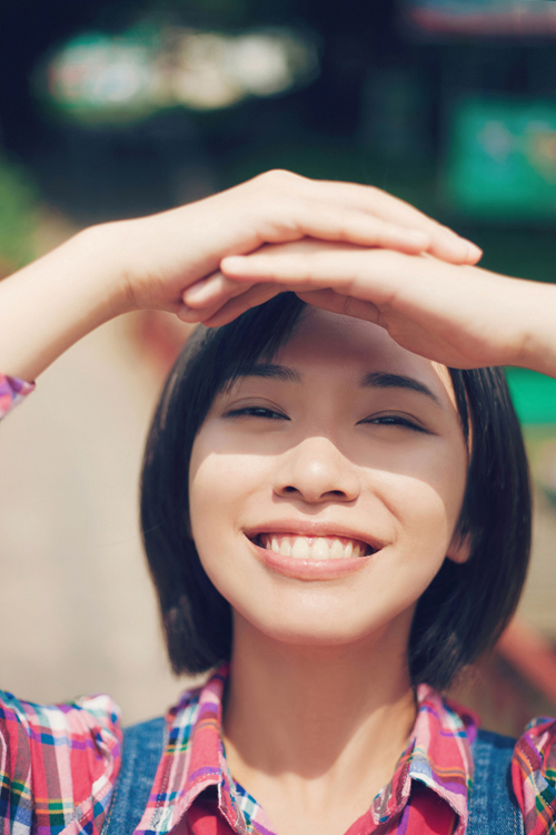 清纯校花夏日午后的唯美笑容