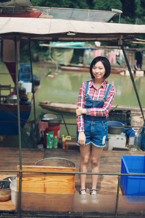 清纯校花夏日午后的唯美笑容