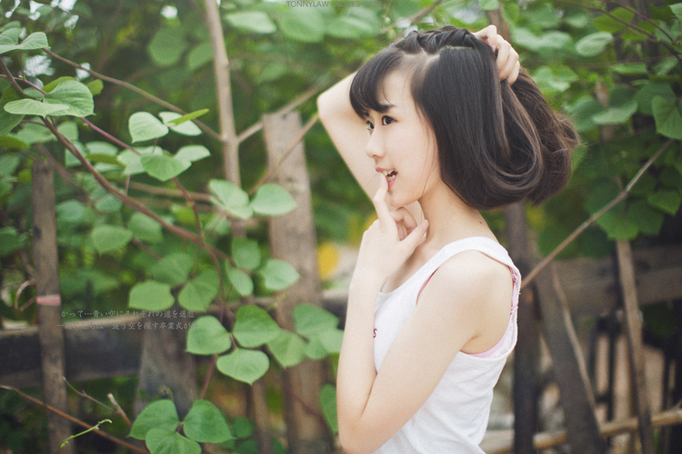 娇小可爱的性感萝莉