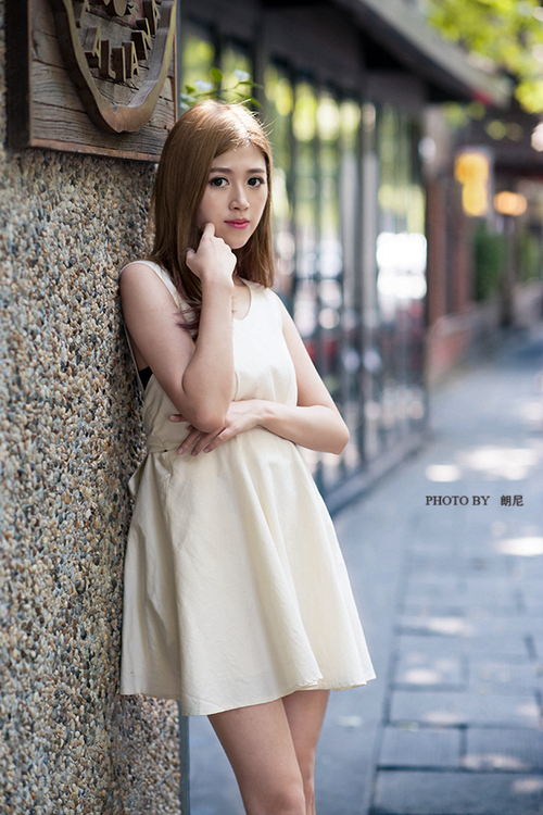 邻家少女不小心的唯美邂逅