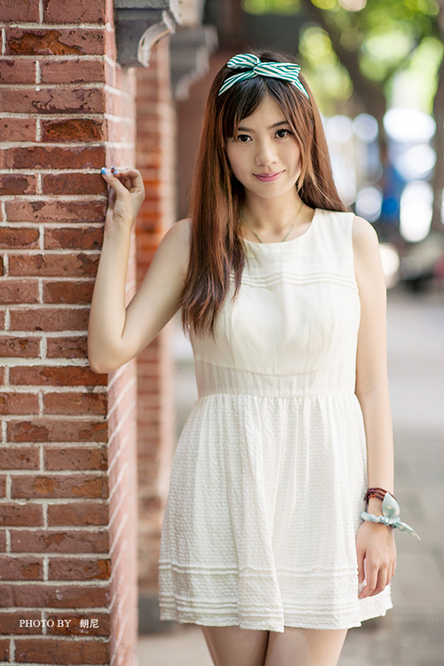 邻家少女不小心的唯美邂逅