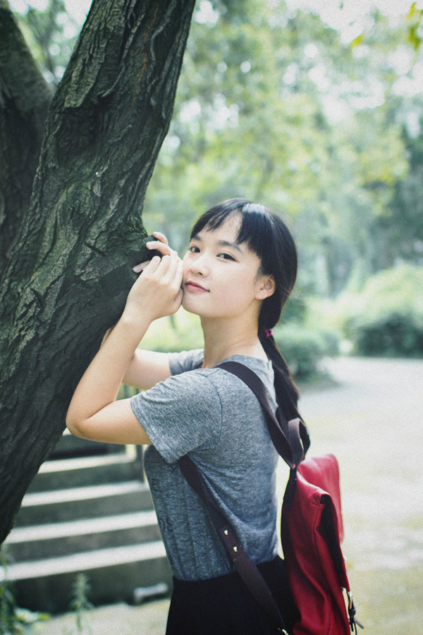 青春美少女田园唯美写真