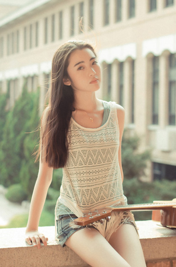 甜美女孩唯美写真