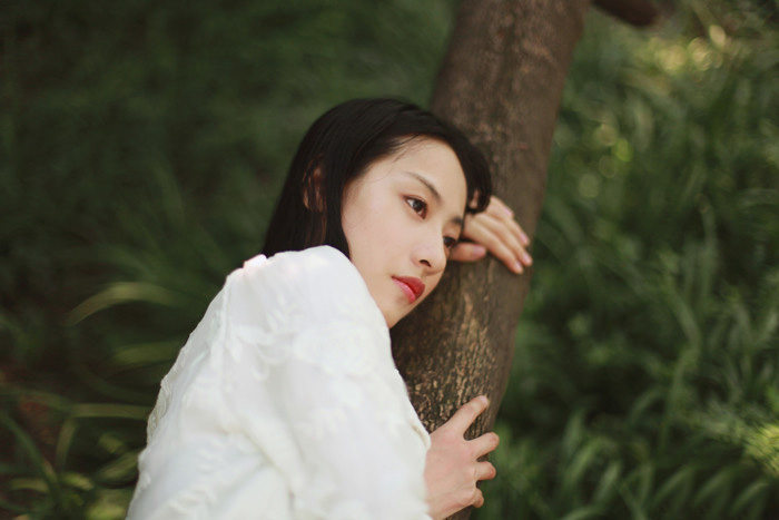 靓丽白衣女孩唯美写真