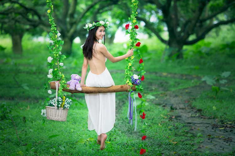 橄榄树下的花季少女