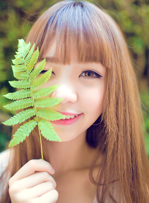 可爱美女清纯夏日迷人街拍写真