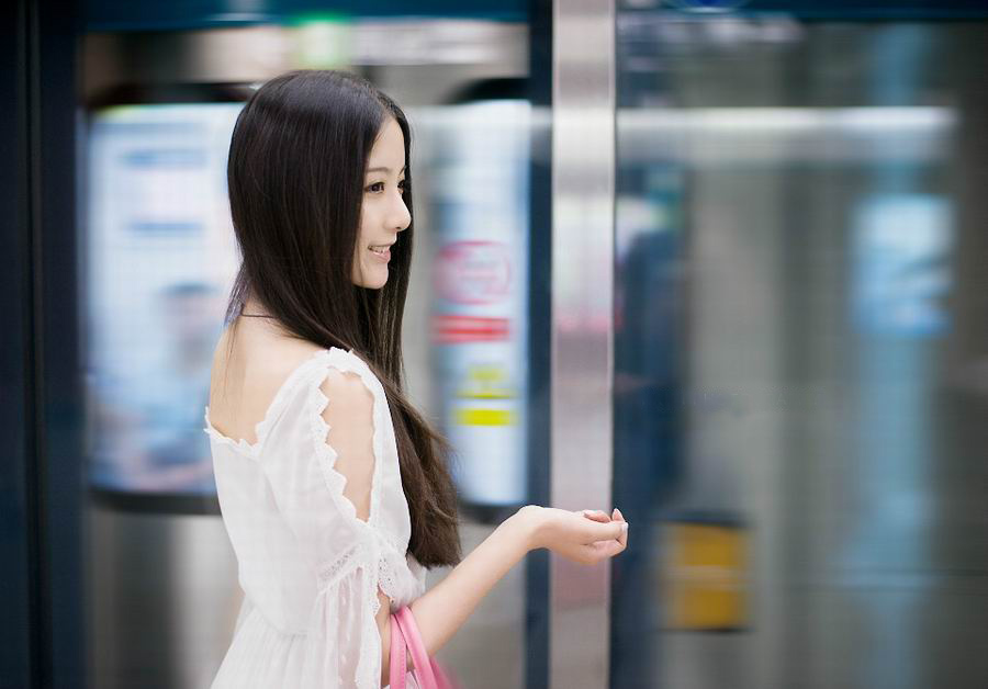 小清新美女薄纱短裙甜美迷人照