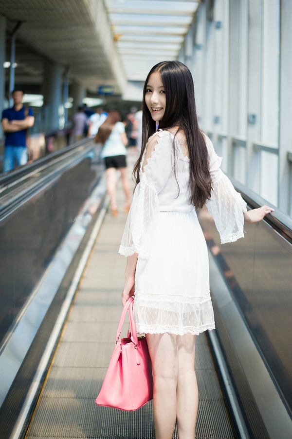 小清新美女薄纱短裙甜美迷人照