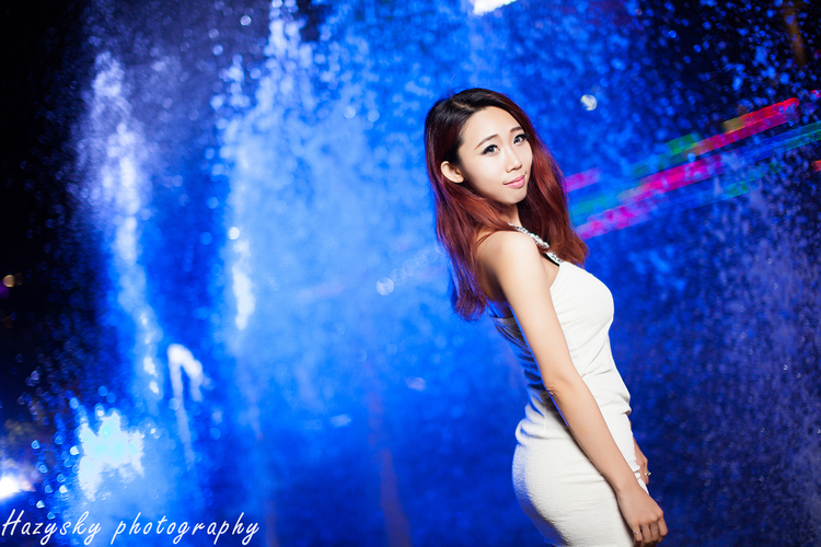 风姿翘臀的美女午夜疯狂