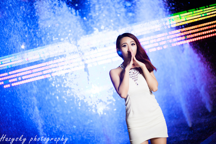 风姿翘臀的美女午夜疯狂