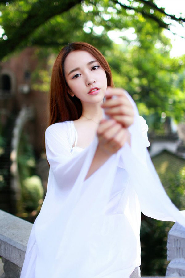 仙女范青纯美女高清写真大图