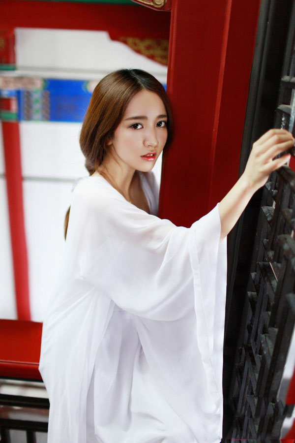 仙女范青纯美女高清写真大图