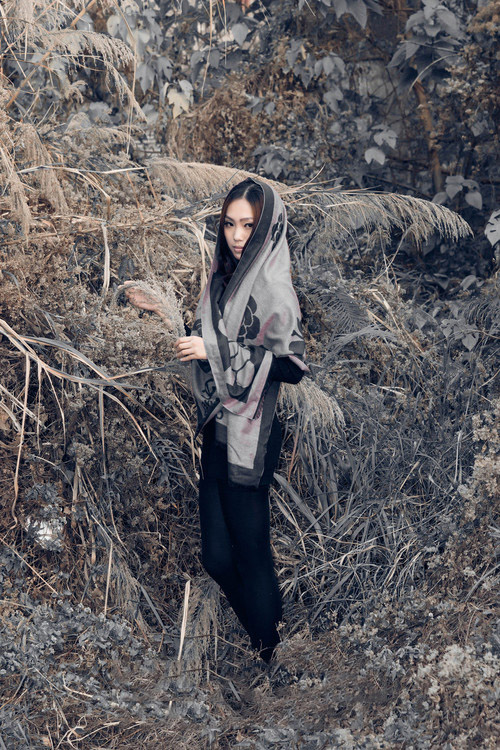 迷失在古镇之中的性感女郎